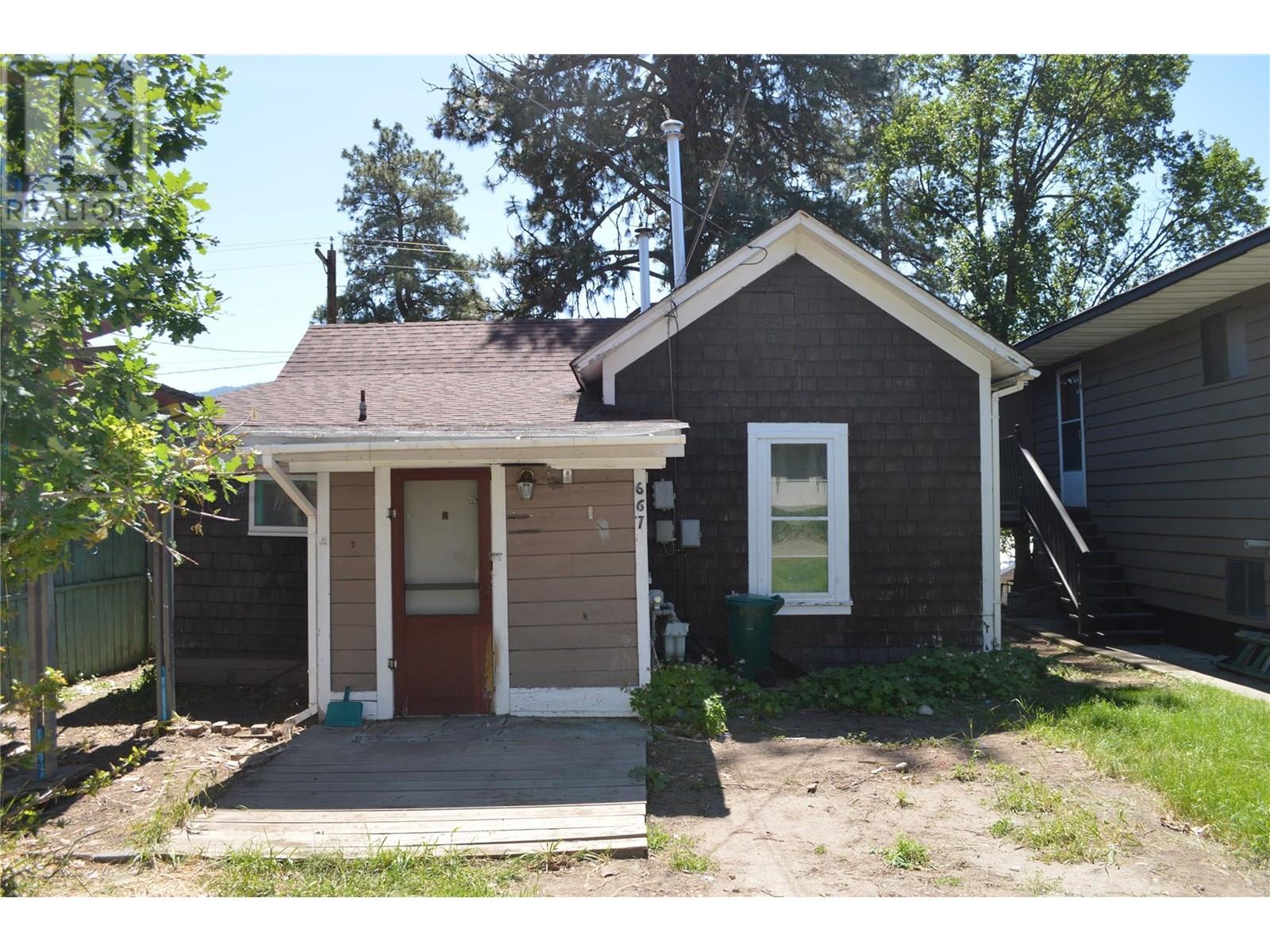 667 72nd Avenue, Grand Forks, British Columbia  V0H 1H0 - Photo 3 - 10351552
