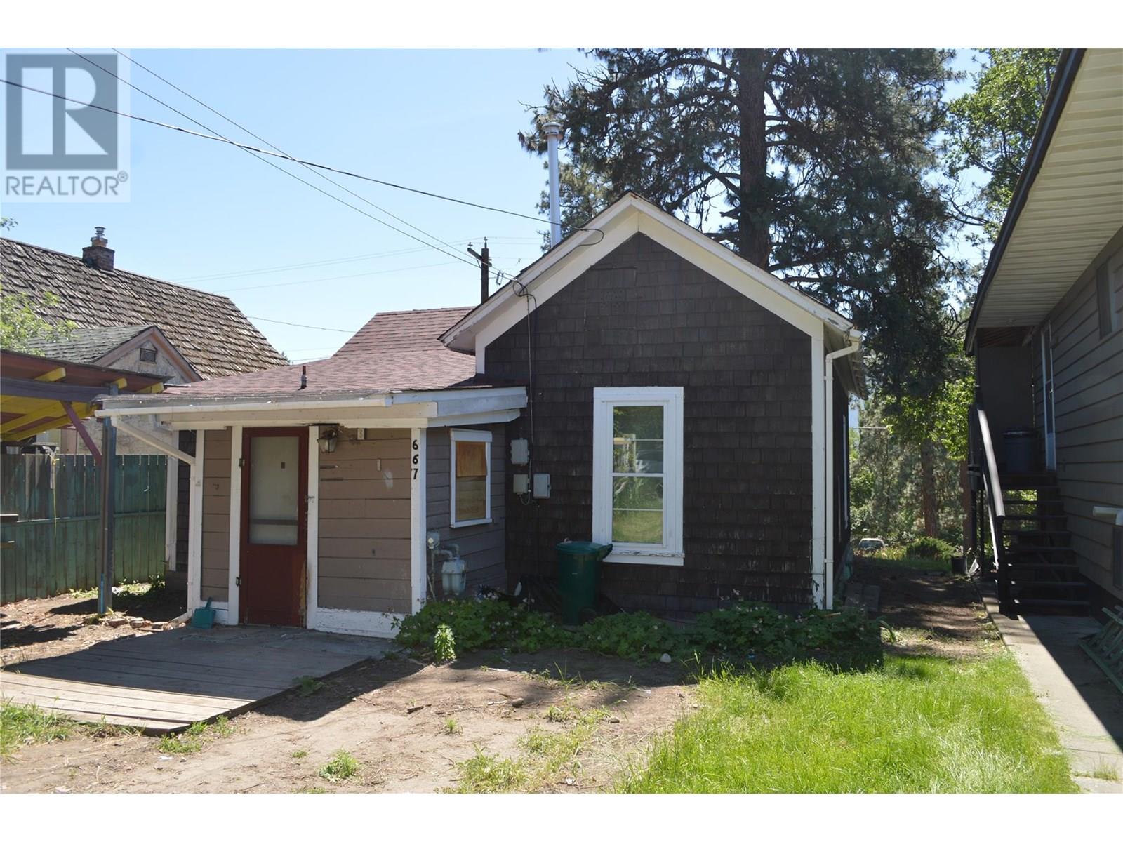 667 72nd Avenue, Grand Forks, British Columbia  V0H 1H0 - Photo 4 - 10351552