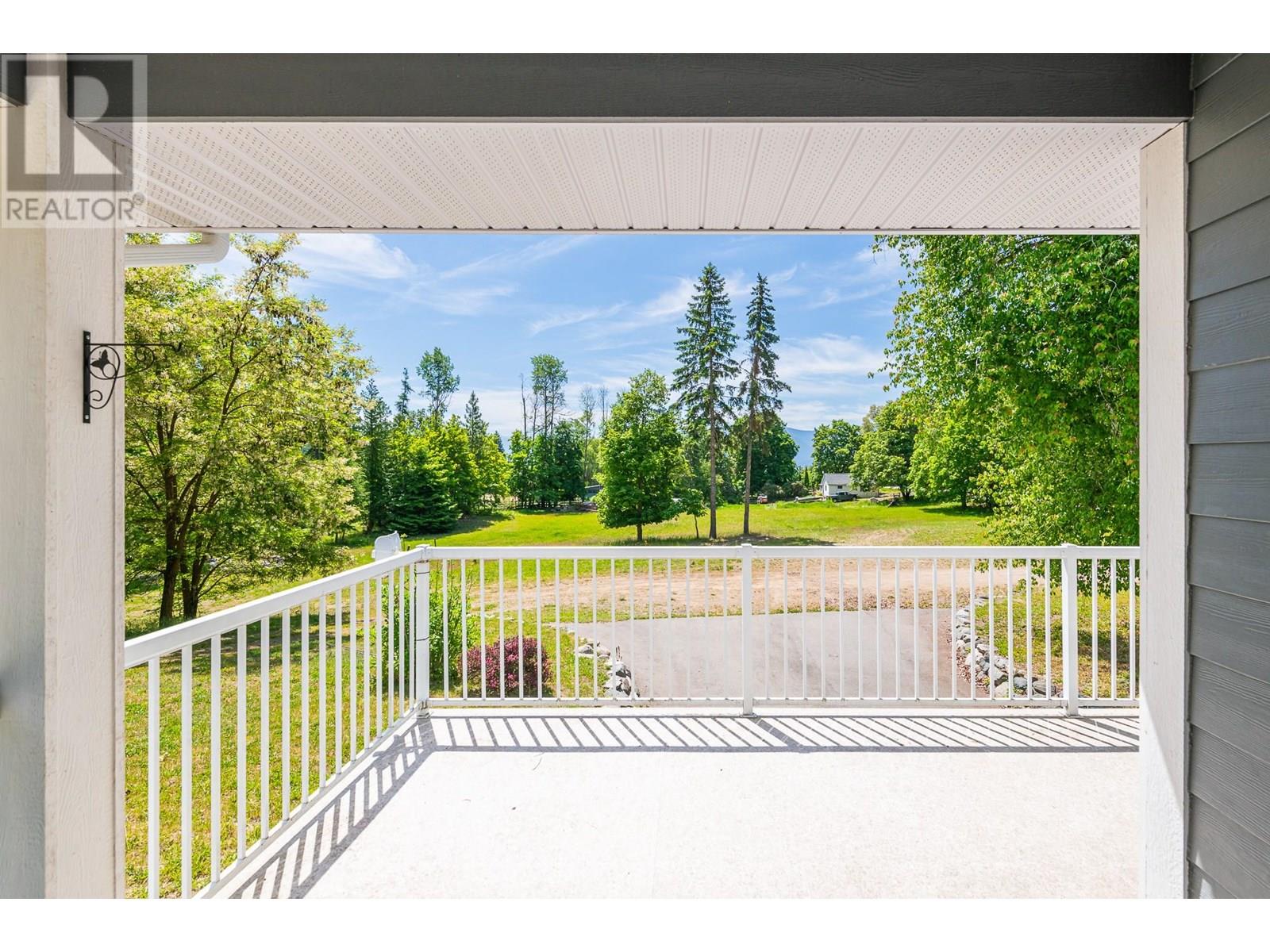 5510 Cory Road, Wynndel, British Columbia  V0B 2N0 - Photo 13 - 10351537