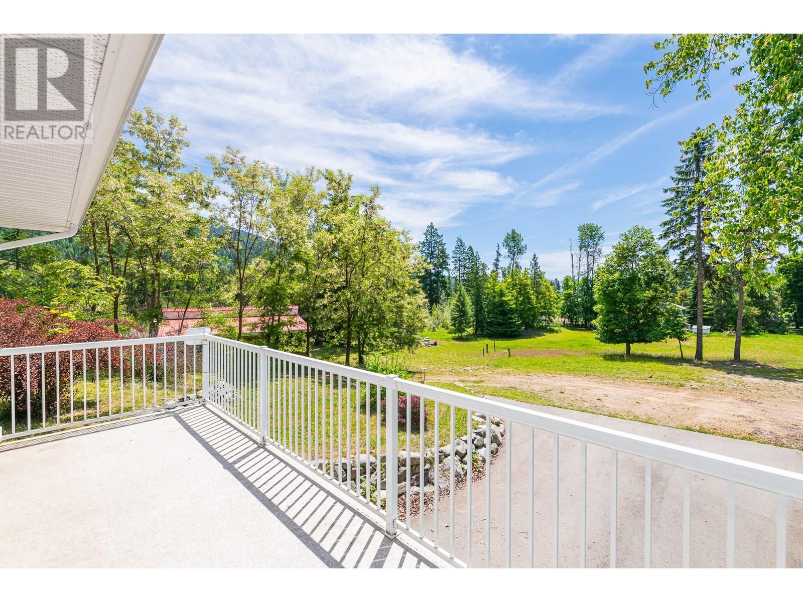 5510 Cory Road, Wynndel, British Columbia  V0B 2N0 - Photo 14 - 10351537