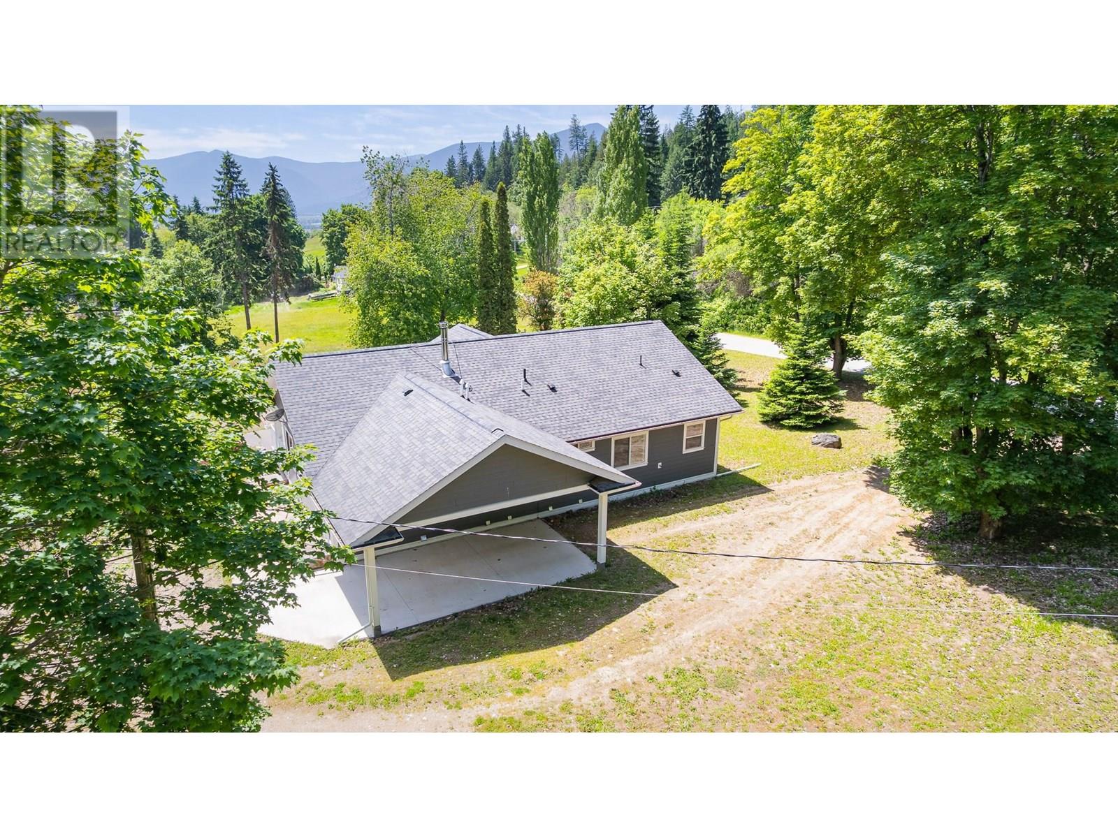 5510 Cory Road, Wynndel, British Columbia  V0B 2N0 - Photo 65 - 10351537