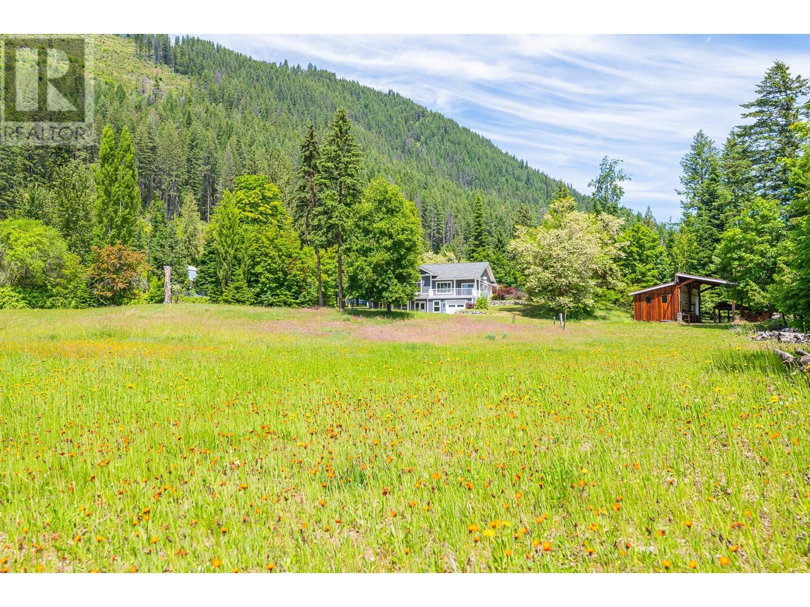 5510 Cory Road, Wynndel, British Columbia  V0B 2N0 - Photo 7 - 10351537