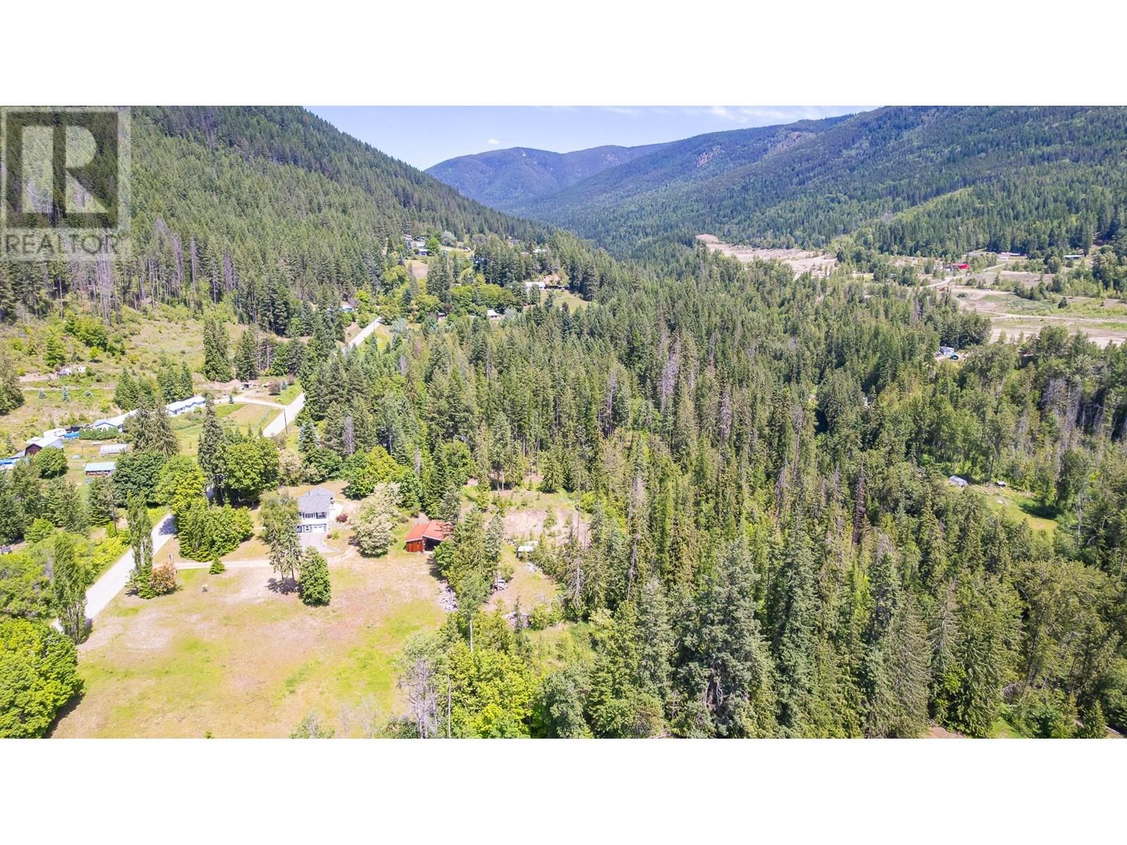 5510 Cory Road, Wynndel, British Columbia  V0B 2N0 - Photo 72 - 10351537