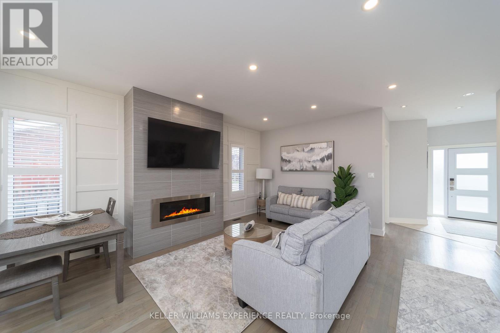 41 Thrushwood Drive, Barrie (Holly), Ontario  L4N 0Z1 - Photo 3 - S12212216