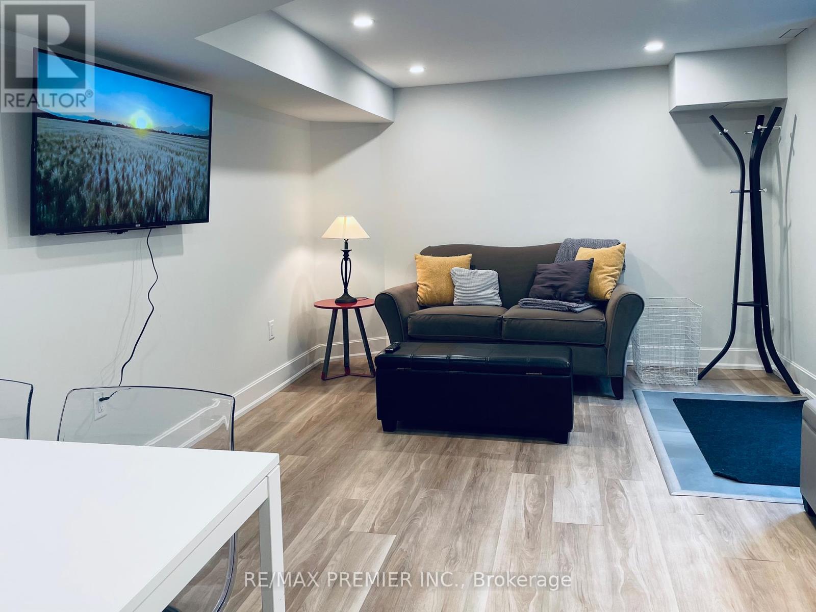 1 Gwynne Avenue, Toronto, Ontario  M6K 2C2 - Photo 44 - W12182363