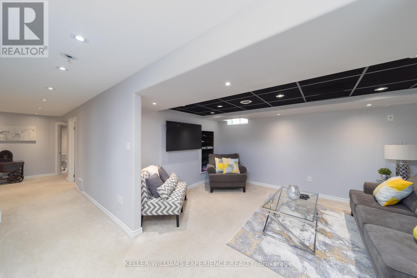 41 Thrushwood Drive, Barrie (Holly), Ontario  L4N 0Z1 - Photo 15 - S12212216