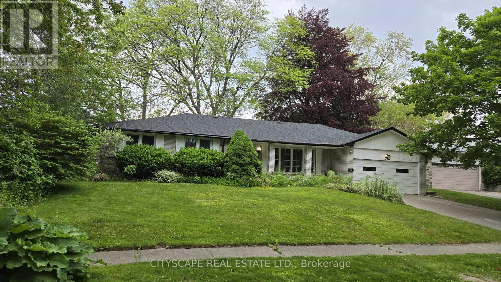 787 Dack Boulevard, Mississauga, Ontario  L5H 1E5 - Photo 2 - W12117685