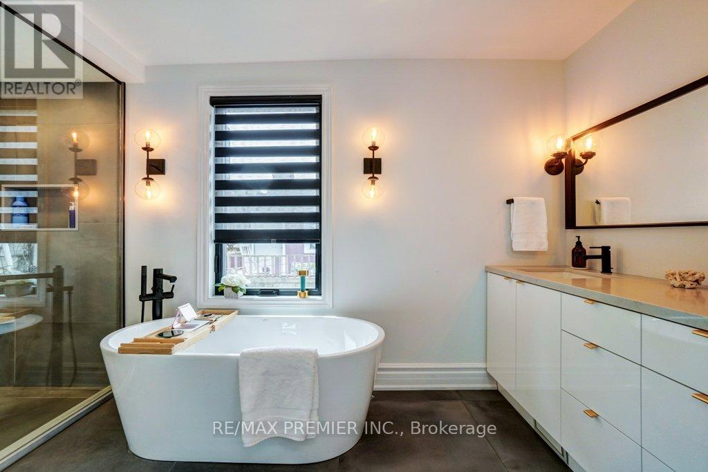 1 Gwynne Avenue, Toronto, Ontario  M6K 2C2 - Photo 26 - W12182363