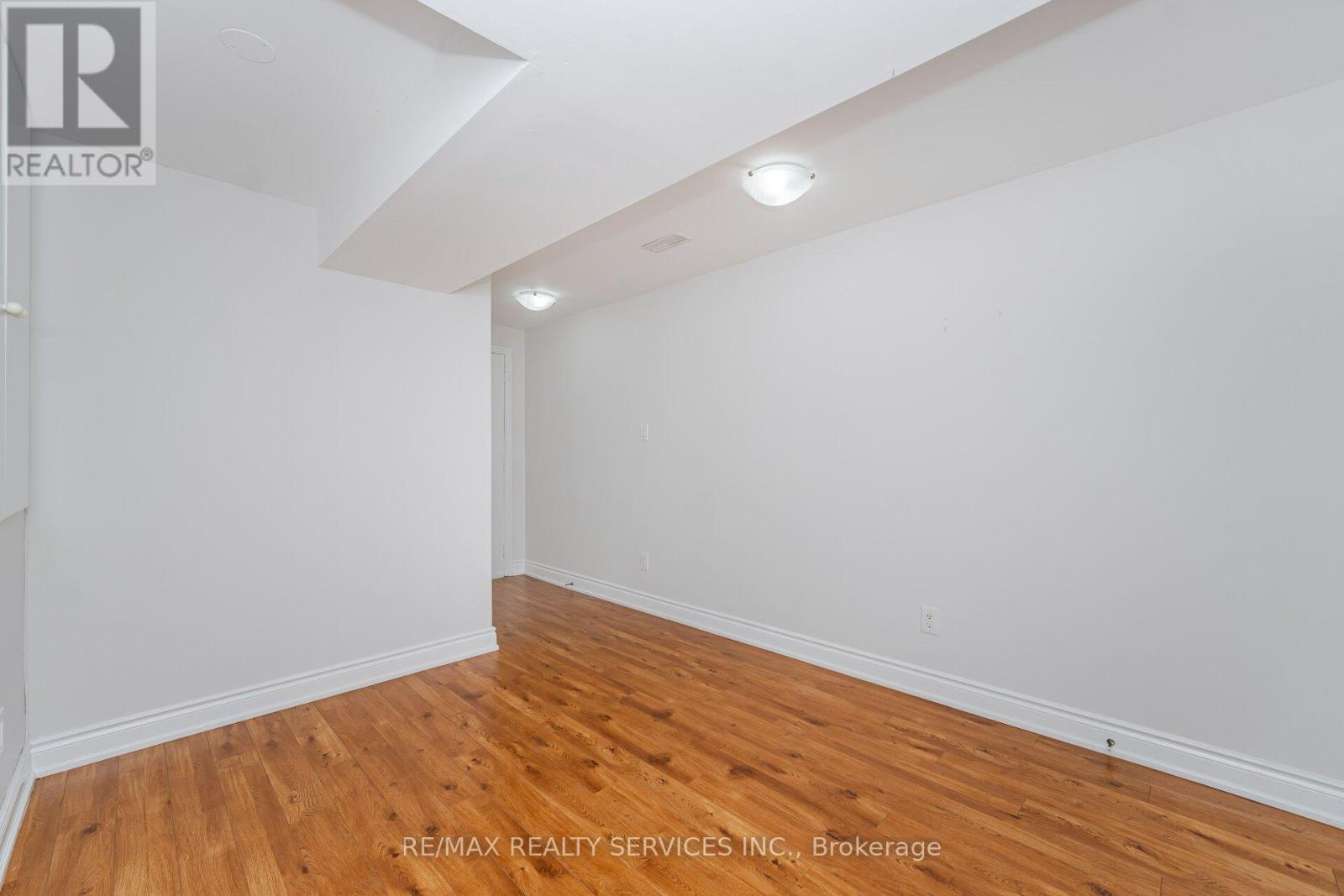 30 Sams Crescent, Brampton, Ontario  L7A 3R7 - Photo 42 - W12210375