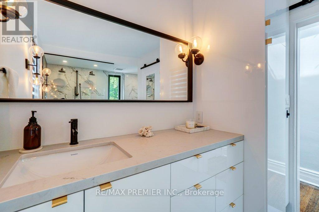 1 Gwynne Avenue, Toronto, Ontario  M6K 2C2 - Photo 28 - W12182363