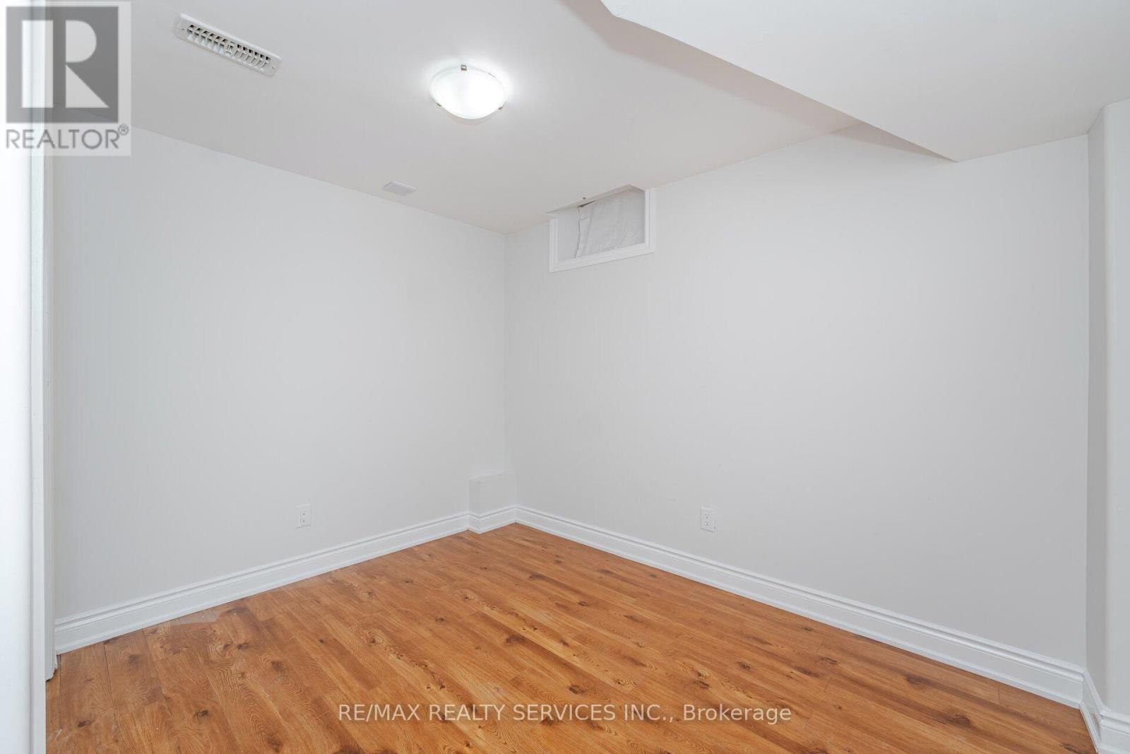 30 Sams Crescent, Brampton, Ontario  L7A 3R7 - Photo 44 - W12210375