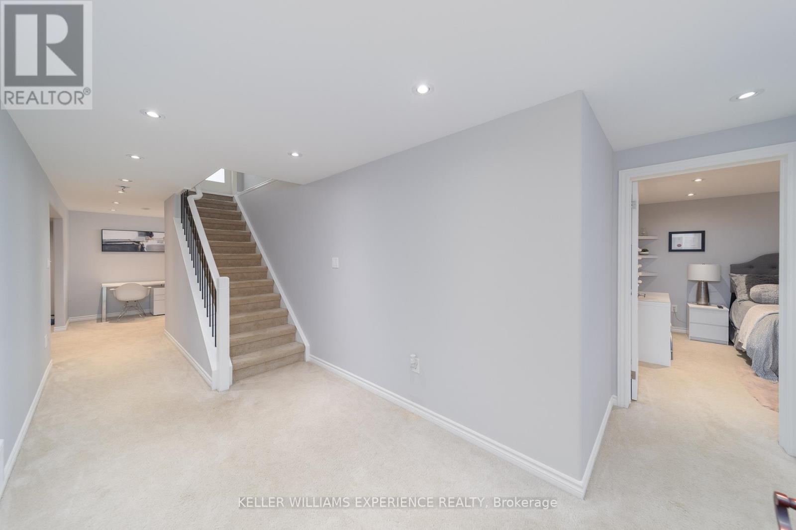 41 Thrushwood Drive, Barrie (Holly), Ontario  L4N 0Z1 - Photo 21 - S12212216