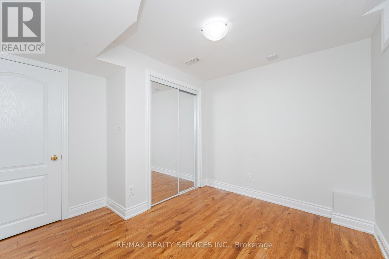 30 Sams Crescent, Brampton, Ontario  L7A 3R7 - Photo 45 - W12210375
