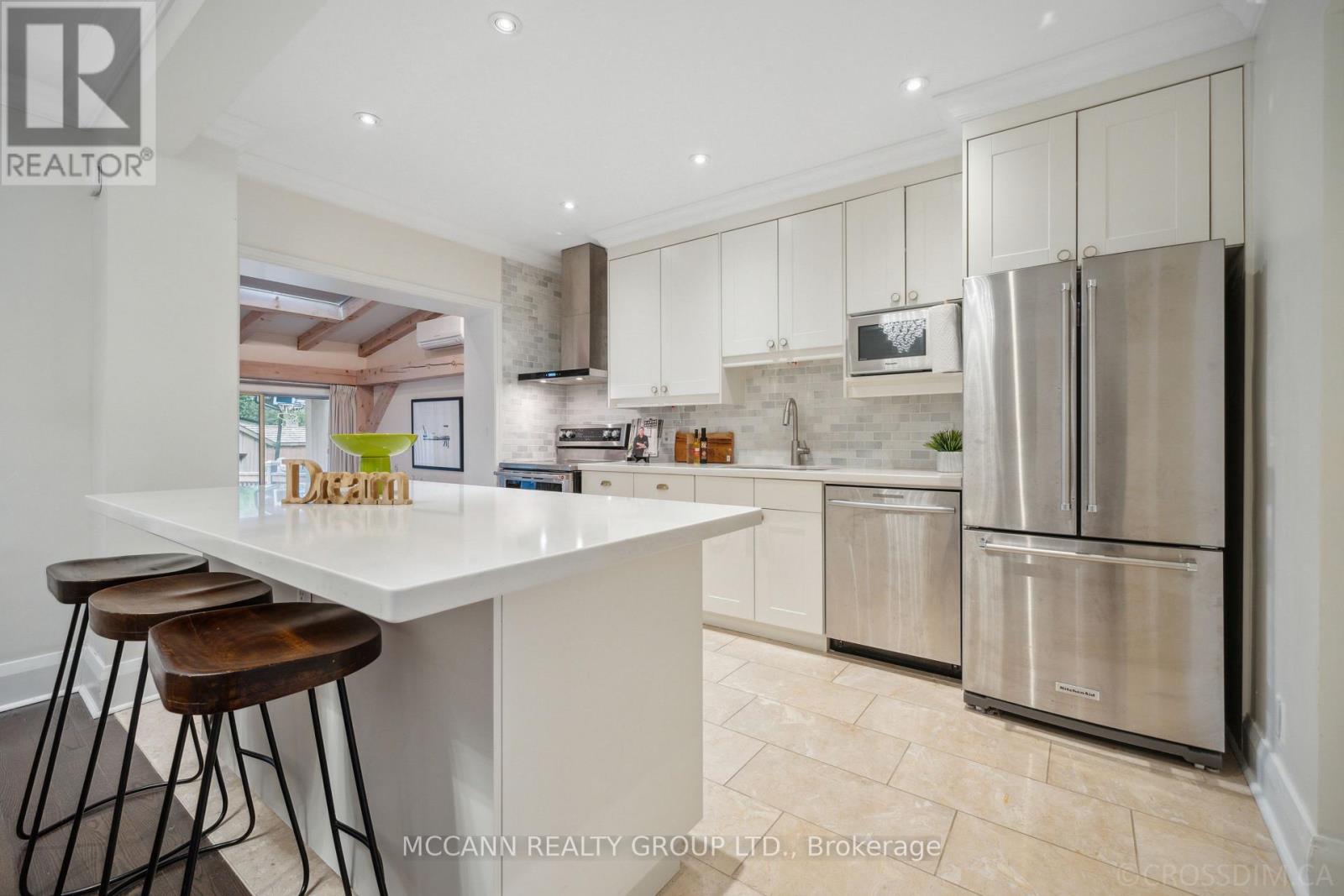 92 Brookdale Avenue, Toronto (Lawrence Park North), Ontario  M5M 1P3 - Photo 10 - C12210978