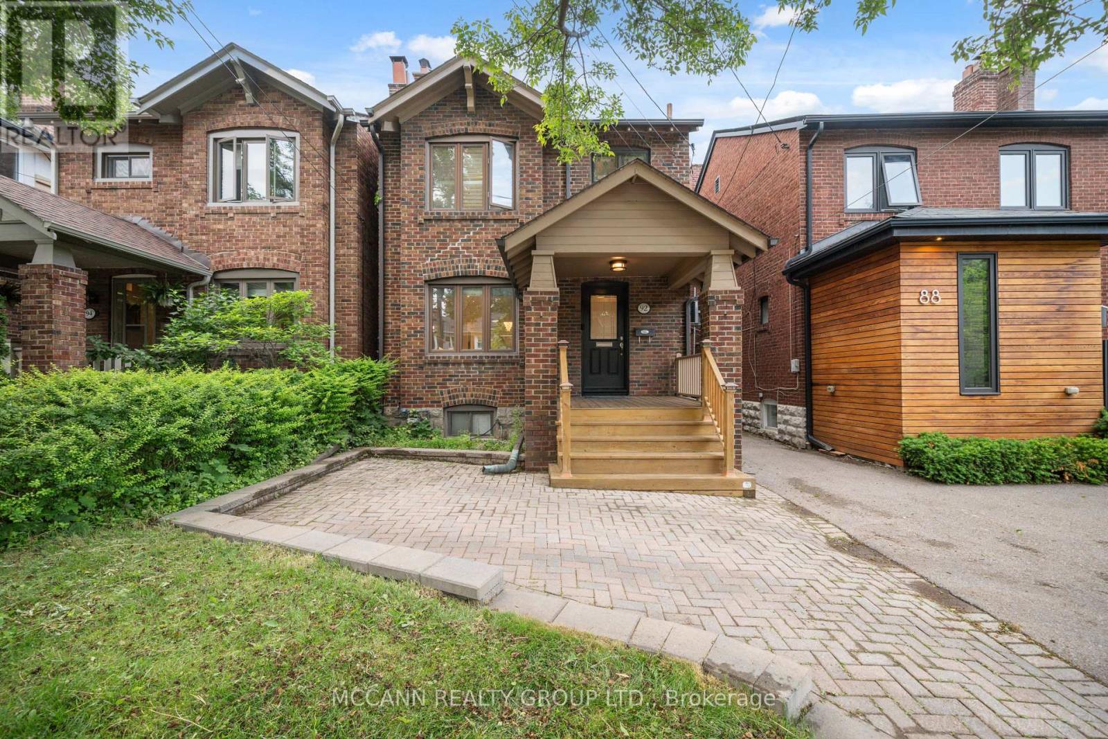 92 Brookdale Avenue, Toronto (Lawrence Park North), Ontario  M5M 1P3 - Photo 4 - C12210978