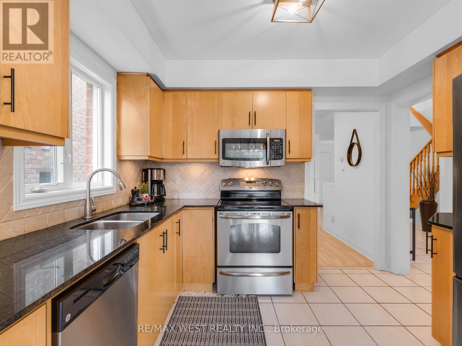 26 Shady Glen Crescent, Caledon, Ontario  L7E 2K4 - Photo 15 - W12211367