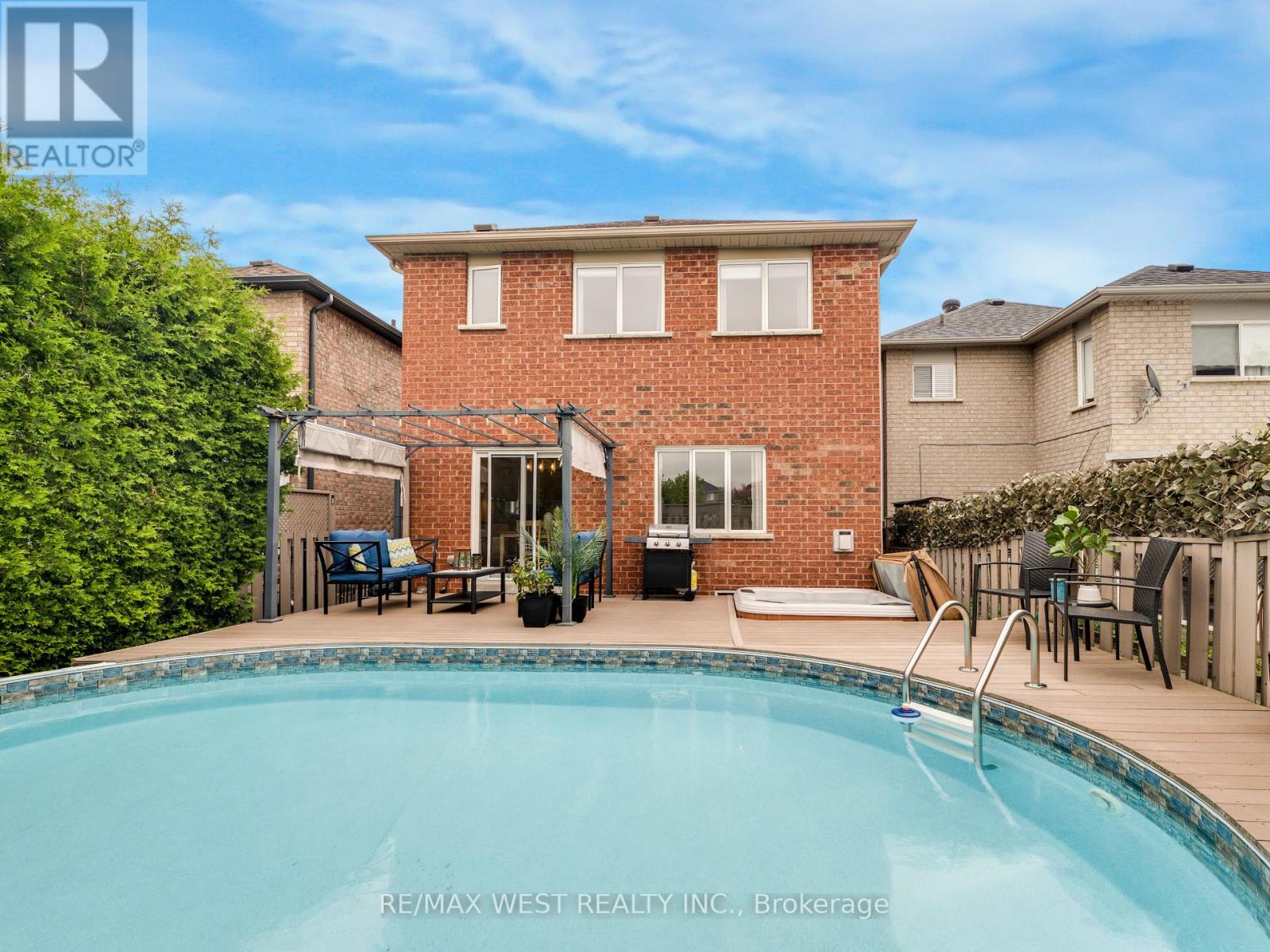 26 Shady Glen Crescent, Caledon, Ontario  L7E 2K4 - Photo 2 - W12211367