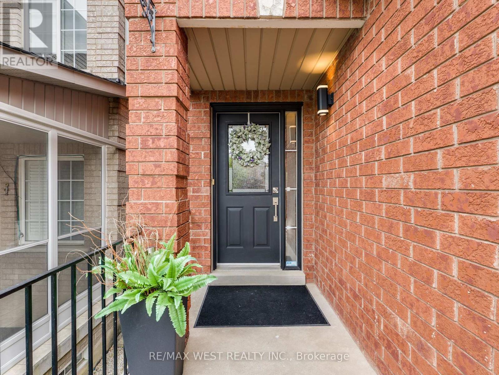 26 Shady Glen Crescent, Caledon, Ontario  L7E 2K4 - Photo 6 - W12211367