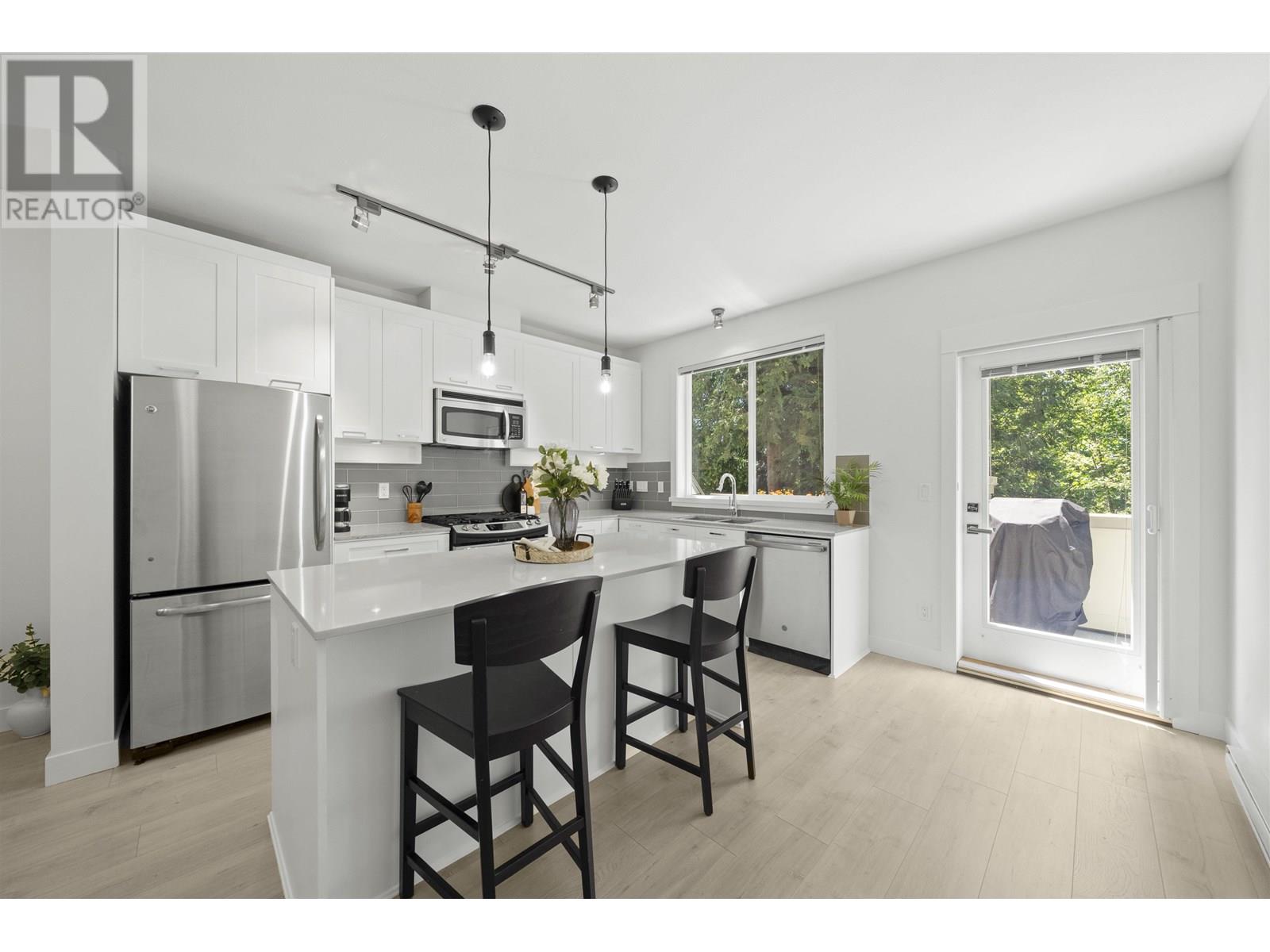 3 3395 Galloway Avenue, Coquitlam, British Columbia  V3E 0H2 - Photo 2 - R3013841