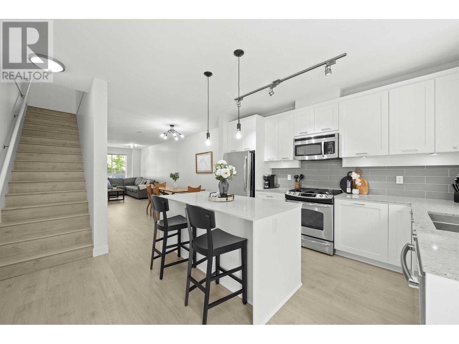3 3395 Galloway Avenue, Coquitlam, British Columbia  V3E 0H2 - Photo 1 - R3013841