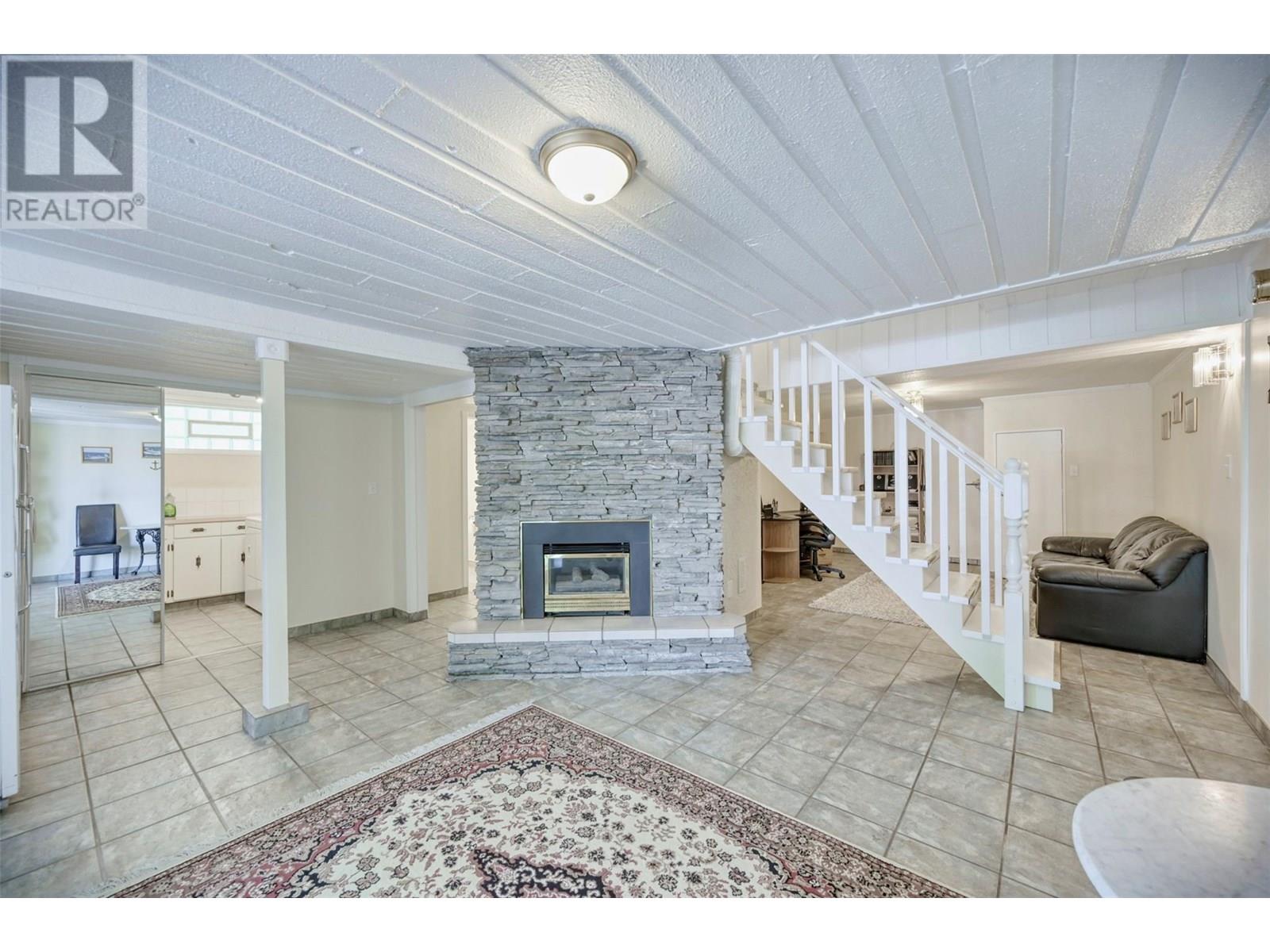 8014 89th Street, Osoyoos, British Columbia  V0H 1V1 - Photo 12 - 10351354