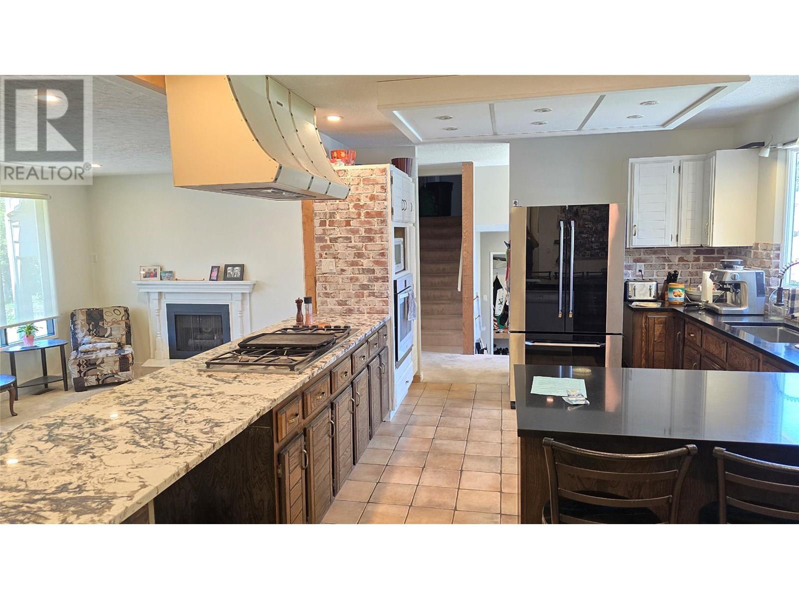 4355 Furiak Road, Kamloops, British Columbia  V2H 1L3 - Photo 4 - 10351619