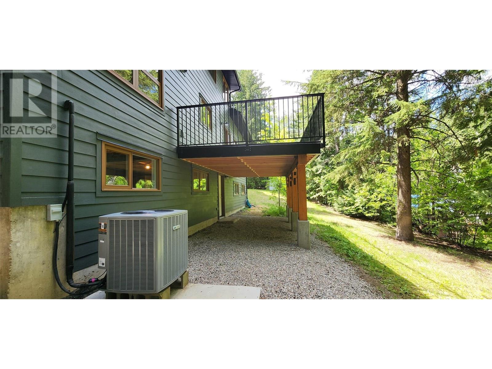 1740 Black Diamond Drive, Rossland, British Columbia  V0G 1Y0 - Photo 9 - 10351767
