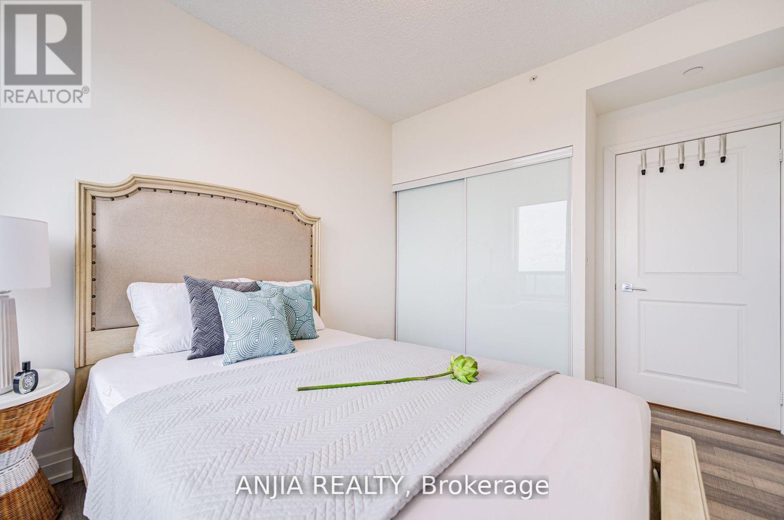 2012 - 7165 Yonge Street, Markham, Ontario  L3T 0C9 - Photo 22 - N12212953