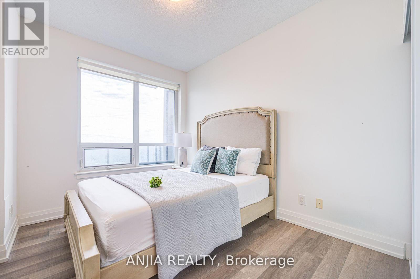 2012 - 7165 Yonge Street, Markham, Ontario  L3T 0C9 - Photo 23 - N12212953
