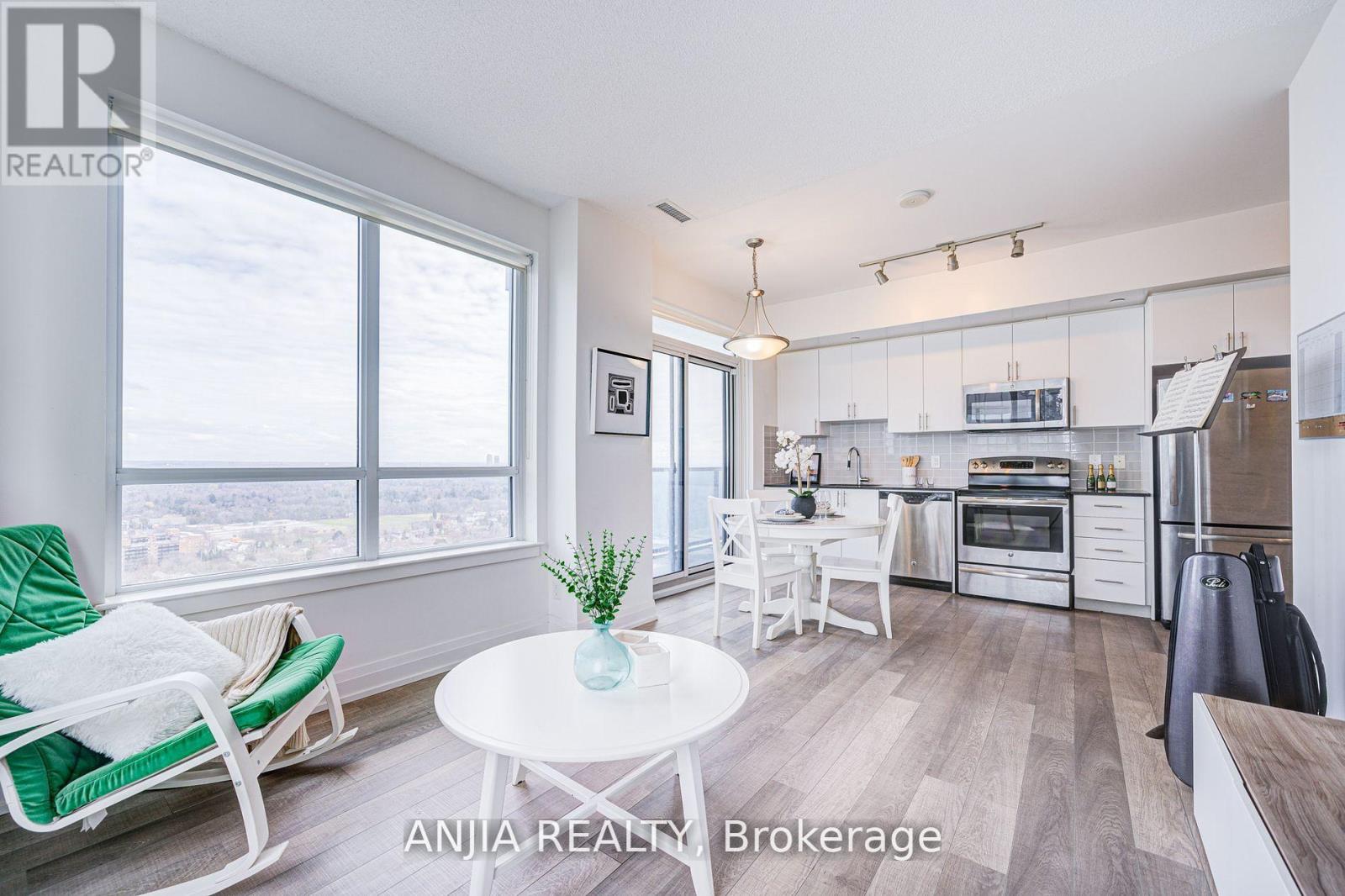 2012 - 7165 Yonge Street, Markham, Ontario  L3T 0C9 - Photo 6 - N12212953