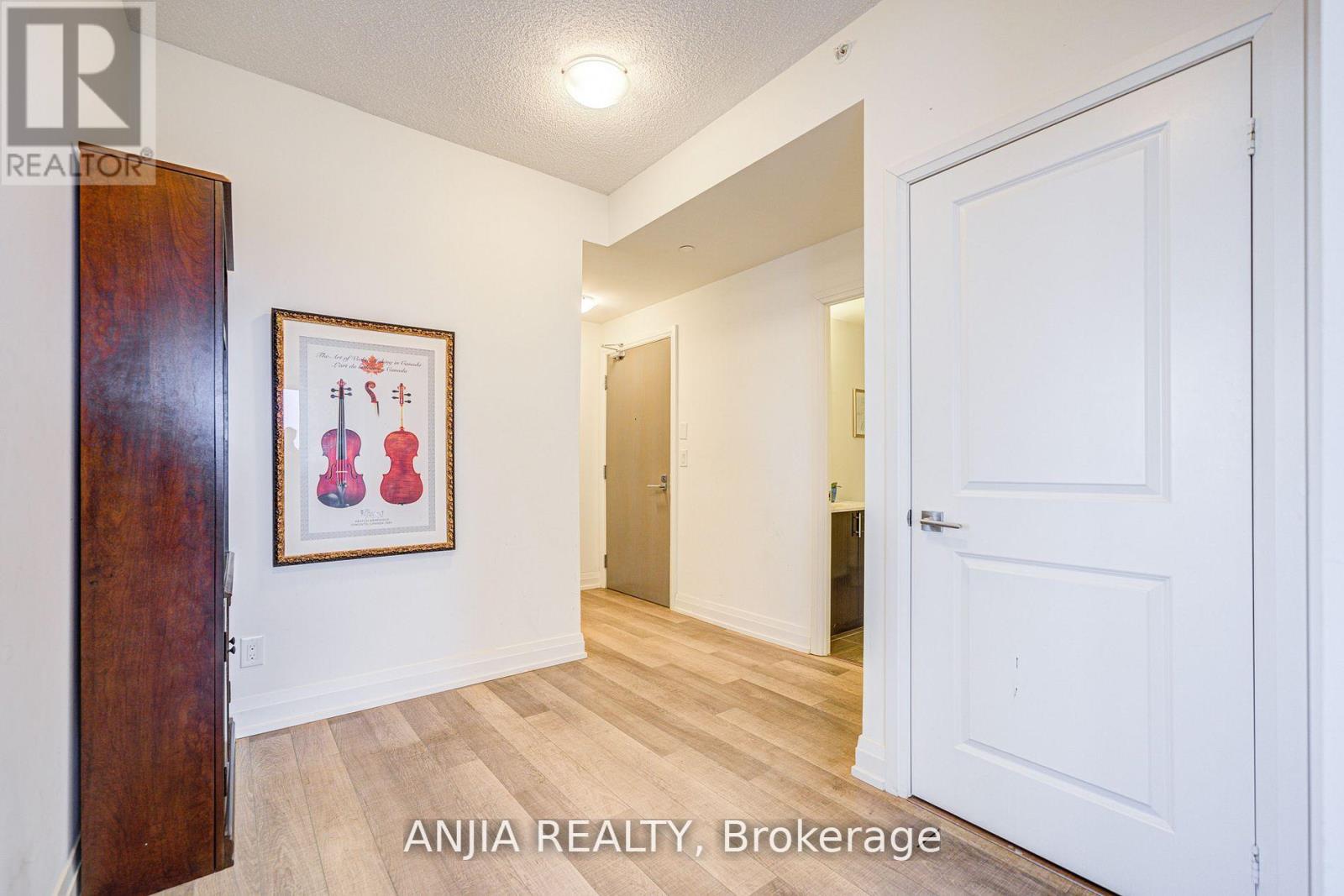 2012 - 7165 Yonge Street, Markham, Ontario  L3T 0C9 - Photo 8 - N12212953
