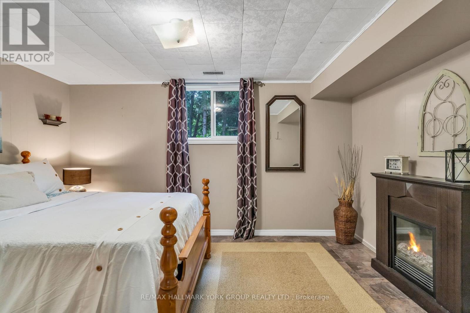 16 James Street, Georgina, Ontario  L0E 1N0 - Photo 22 - N12212983