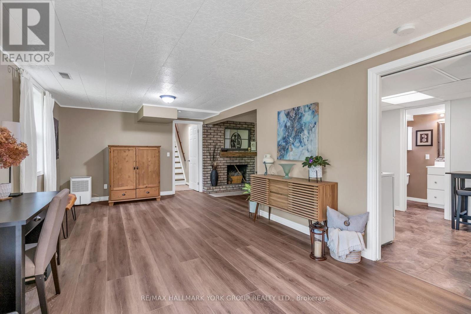 16 James Street, Georgina, Ontario  L0E 1N0 - Photo 26 - N12212983