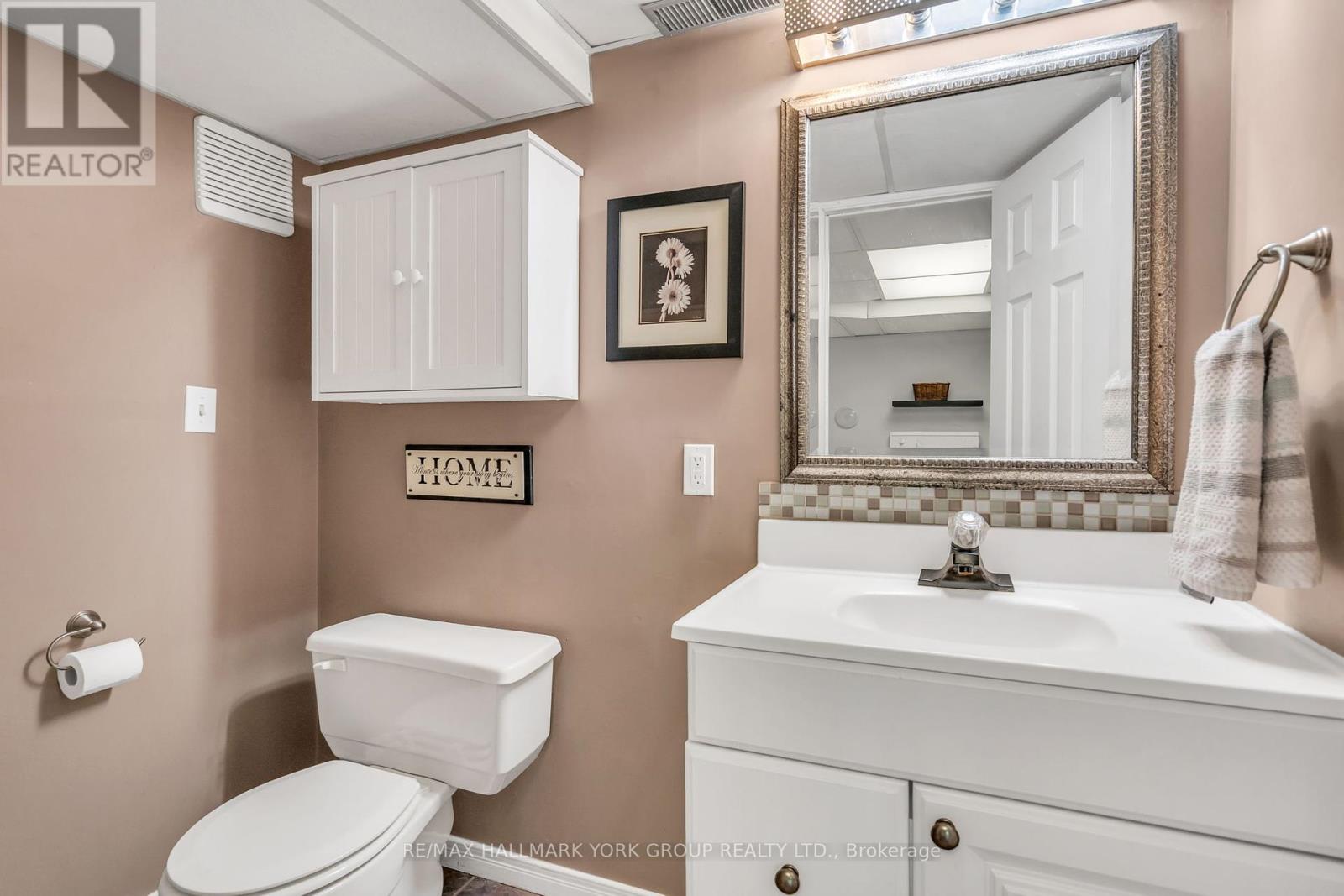 16 James Street, Georgina, Ontario  L0E 1N0 - Photo 30 - N12212983