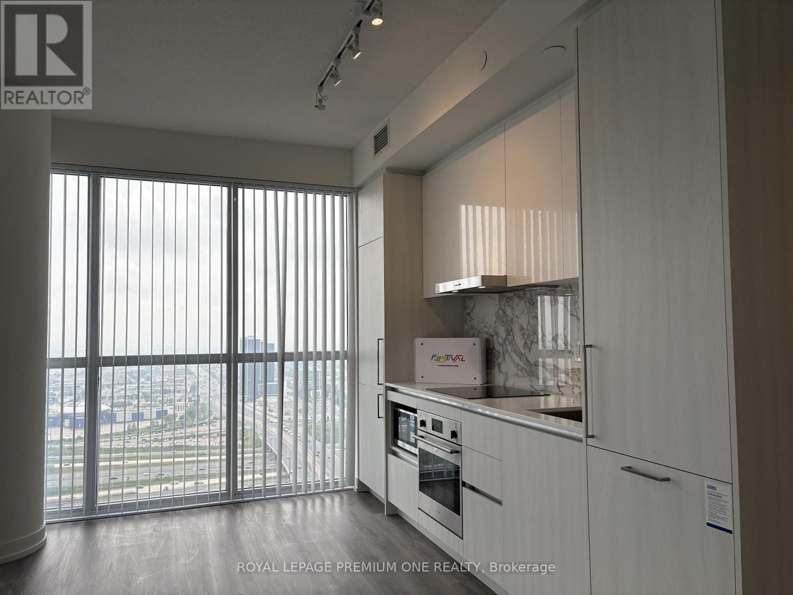 4006 - 225 Commerce Street, Vaughan, Ontario  L4K 0R1 - Photo 4 - N12212993