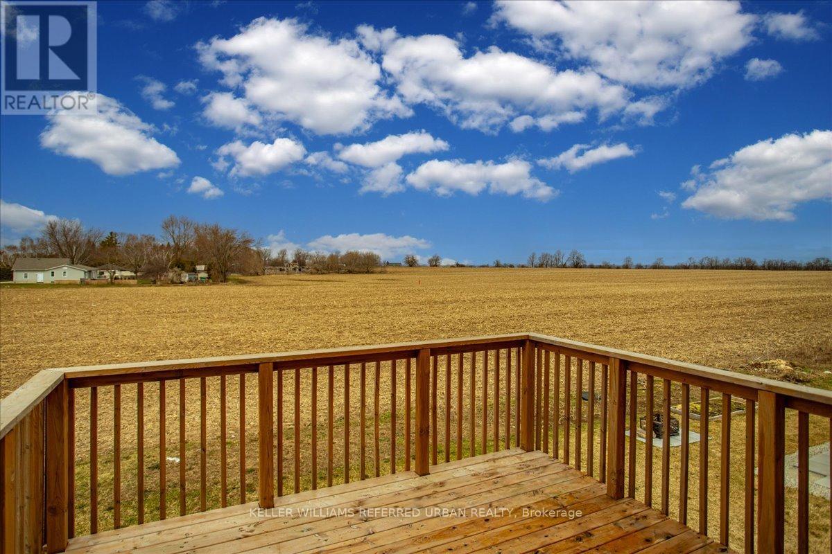 210 Prescott Drive, Clearview (Stayner), Ontario  L0M 1S0 - Photo 16 - S12212941