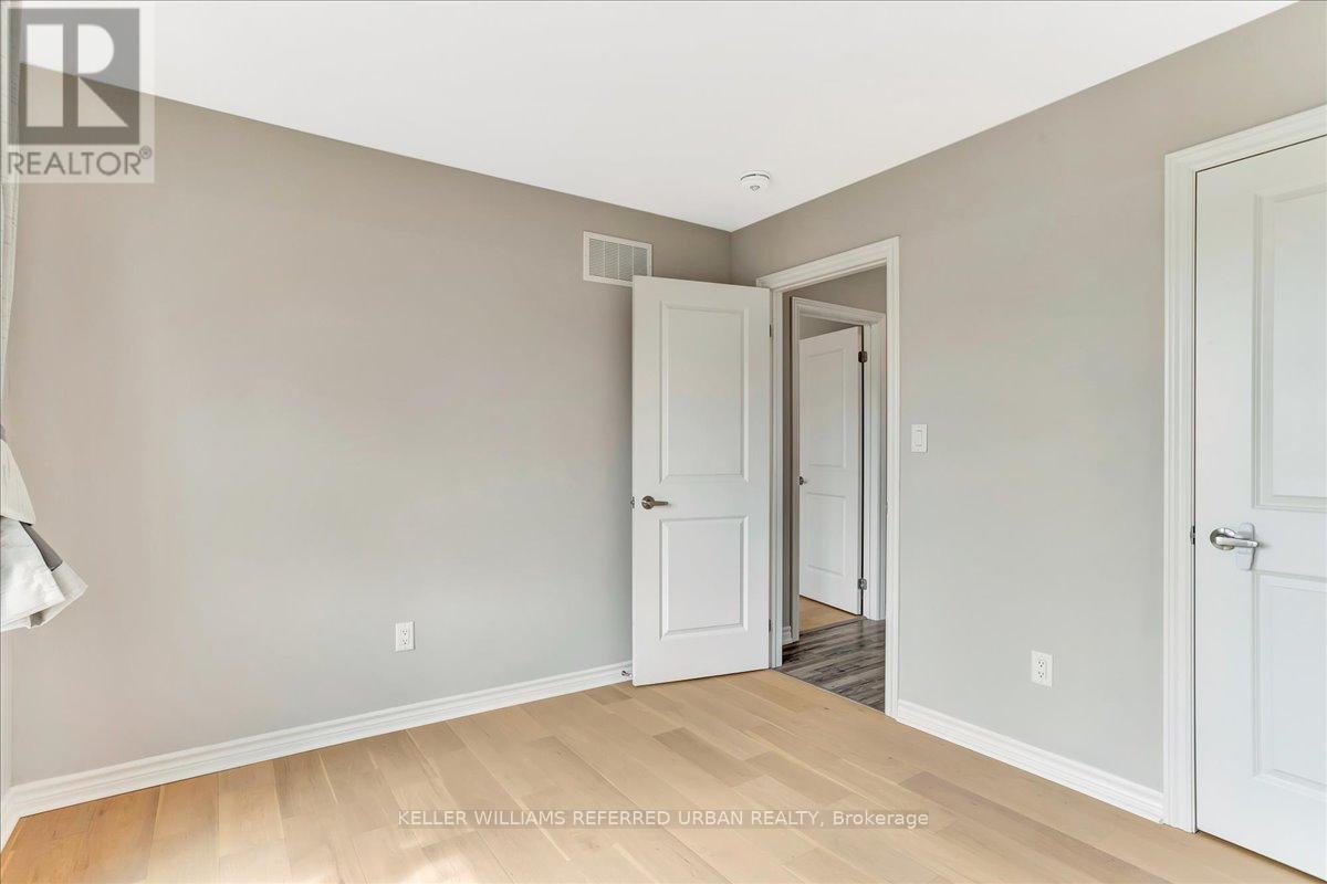 210 Prescott Drive, Clearview (Stayner), Ontario  L0M 1S0 - Photo 28 - S12212941