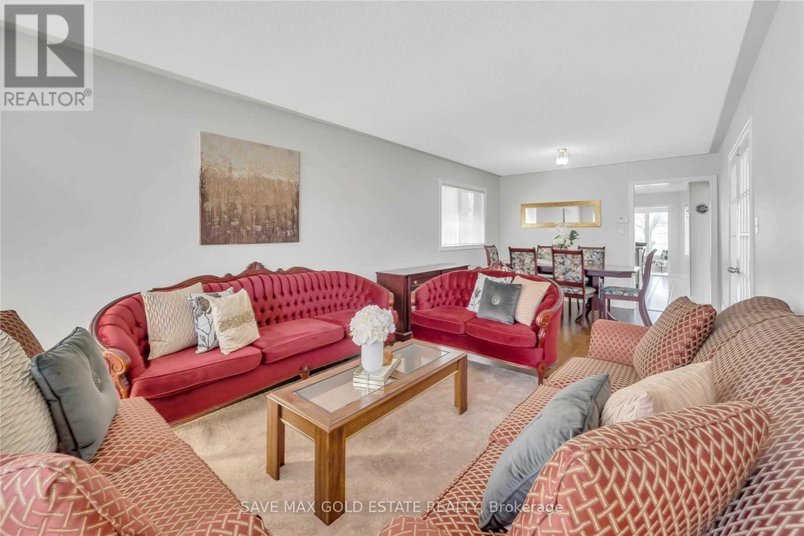 85 Cityview Circle, Barrie (Holly), Ontario  L4N 7V1 - Photo 12 - S12212998