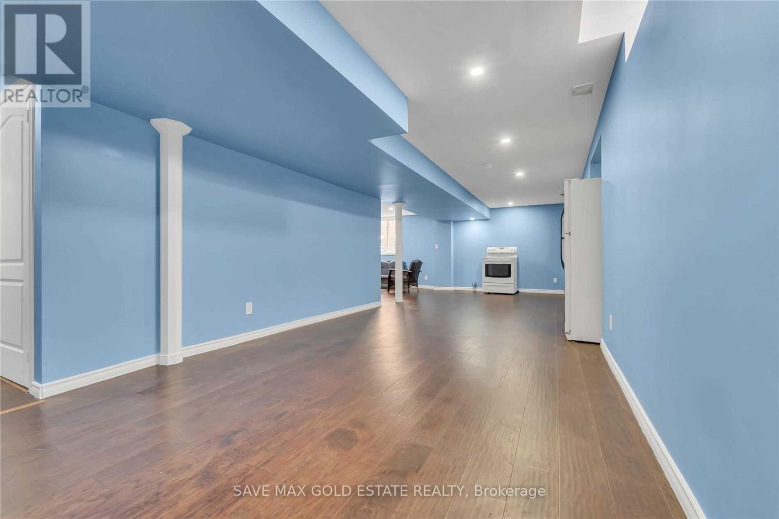85 Cityview Circle, Barrie (Holly), Ontario  L4N 7V1 - Photo 31 - S12212998