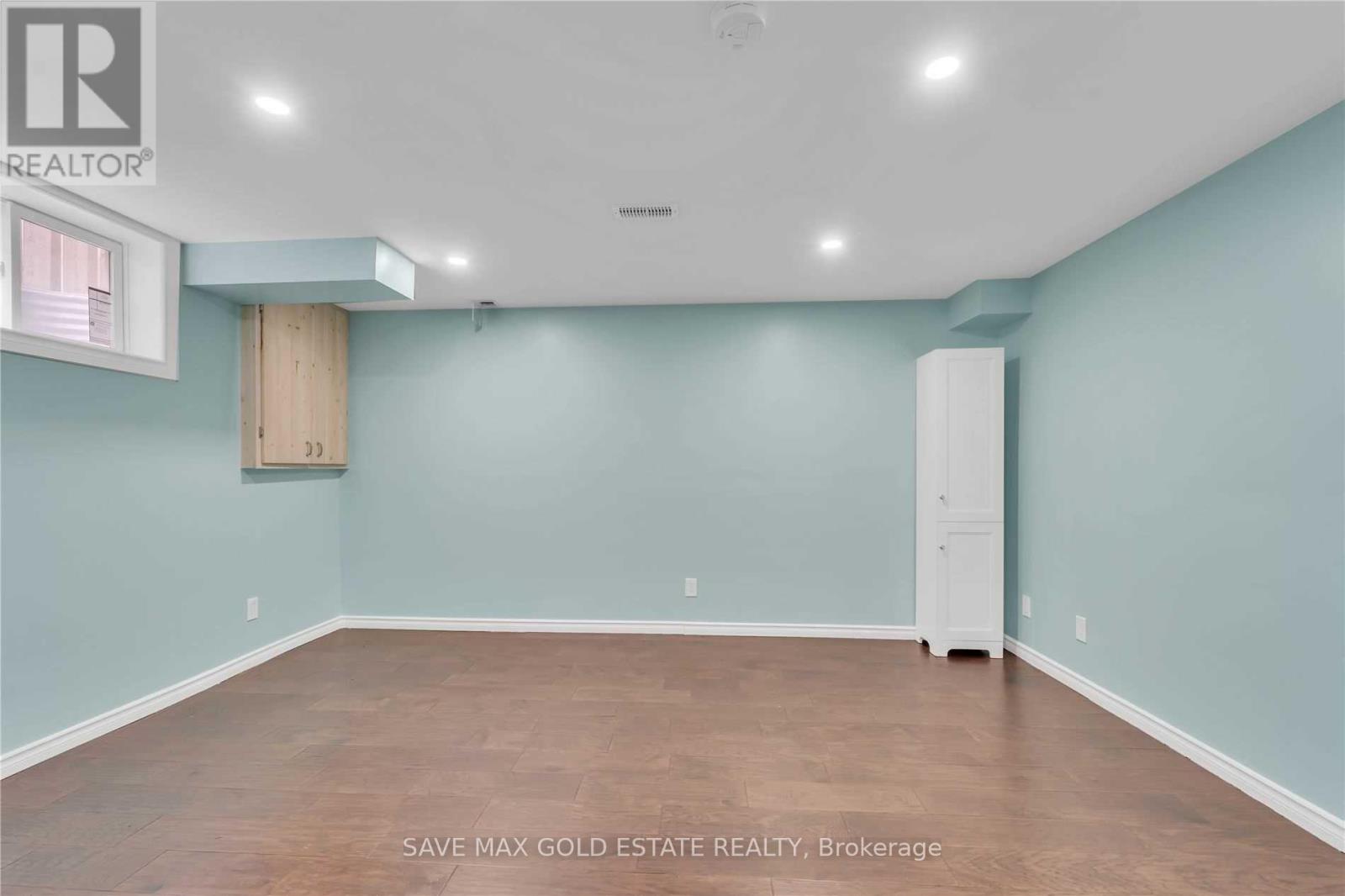 85 Cityview Circle, Barrie (Holly), Ontario  L4N 7V1 - Photo 34 - S12212998