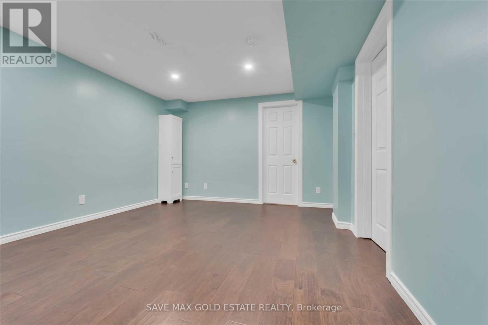 85 Cityview Circle, Barrie (Holly), Ontario  L4N 7V1 - Photo 35 - S12212998