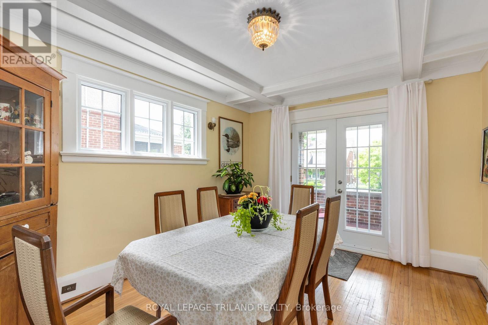 Photo 13 of 35 for 269 Briscoe Street E