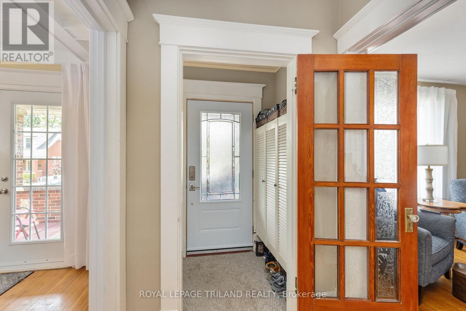 Photo 5 of 35 for 269 Briscoe Street E
