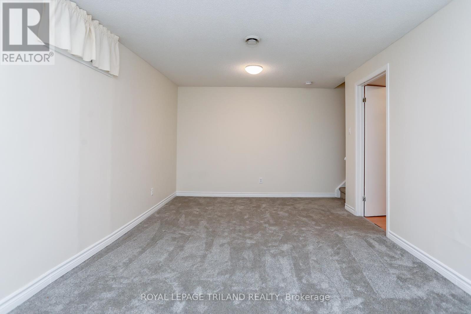 Photo 31 of 40 for 10 - 1855 Aldersbrook Road