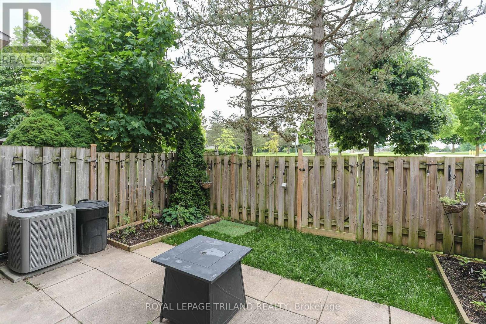 Photo 35 of 40 for 10 - 1855 Aldersbrook Road