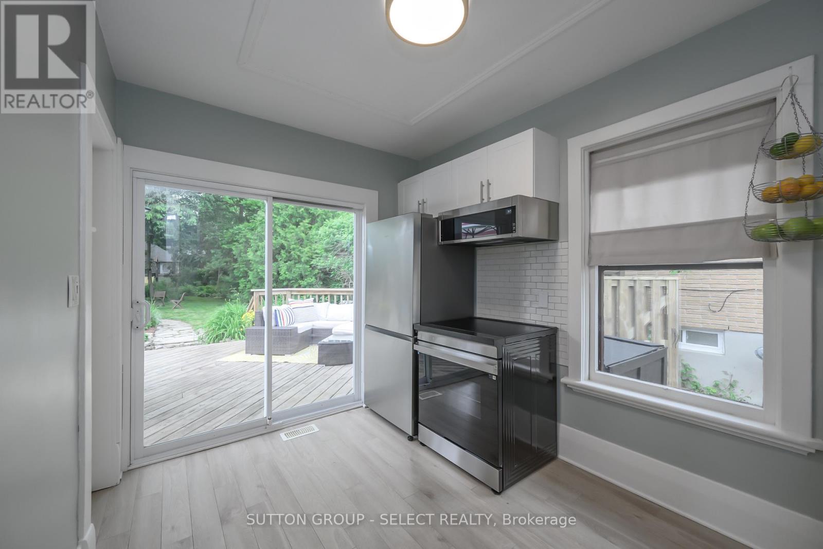 Photo 11 of 43 for 36 Duchess Avenue
