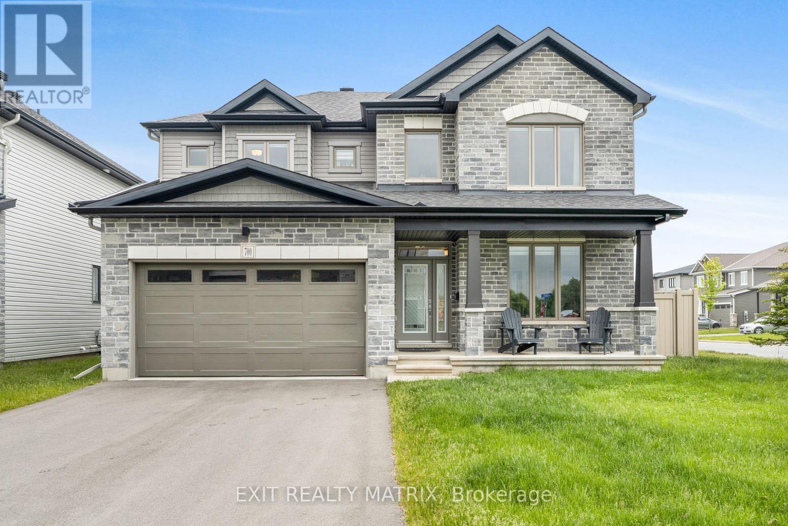 700 Namur Street, Russell, Ontario  K0A 1W0 - Photo 1 - X12213078