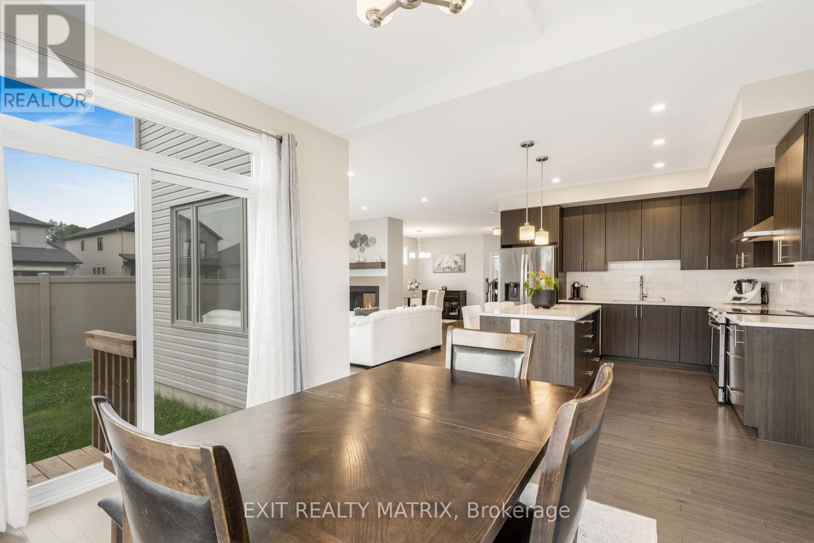 700 Namur Street, Russell, Ontario  K0A 1W0 - Photo 17 - X12213078