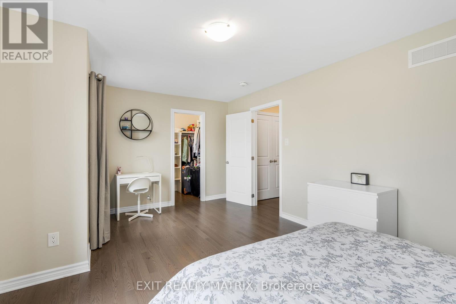 700 Namur Street, Russell, Ontario  K0A 1W0 - Photo 25 - X12213078