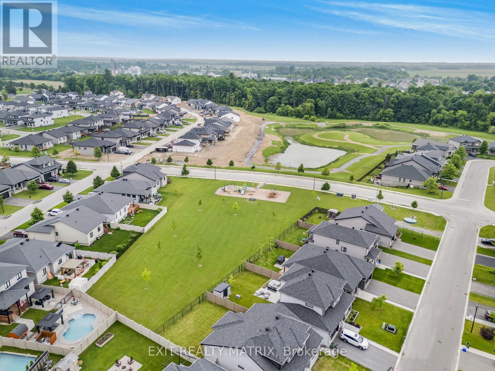 700 Namur Street, Russell, Ontario  K0A 1W0 - Photo 41 - X12213078